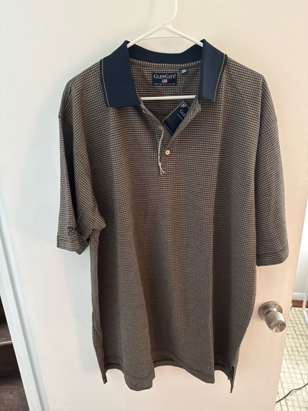 Glen Gate Men's Brown Polo Shirt with Navy Collar